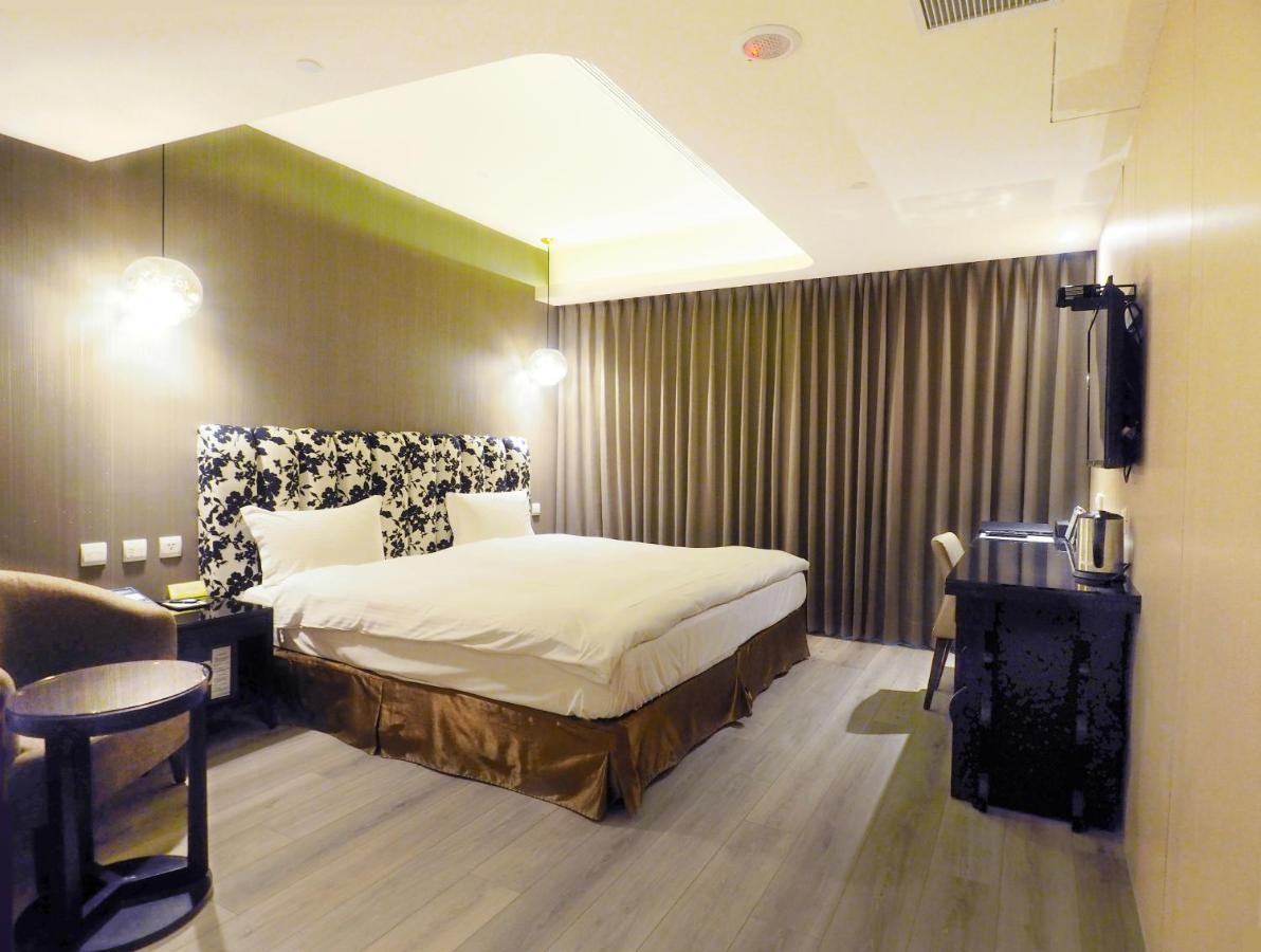 Stay Hotel - Taichung Yizhong Екстер'єр фото
