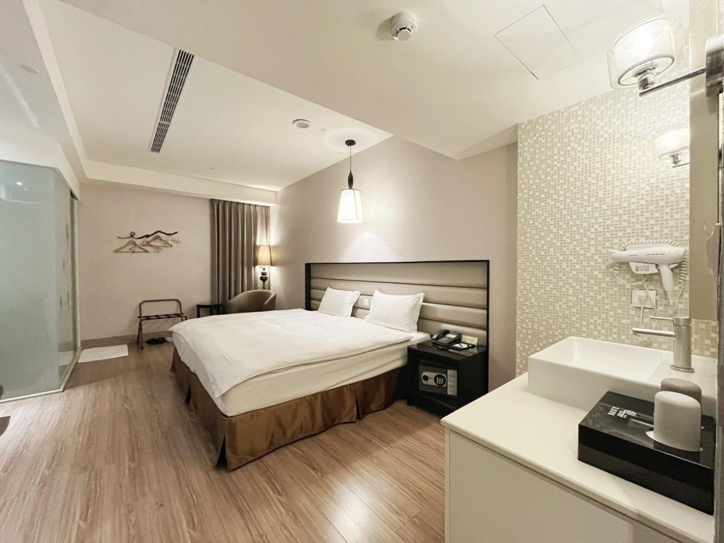 Stay Hotel - Taichung Yizhong Екстер'єр фото