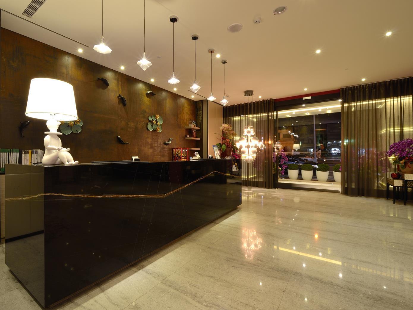 Stay Hotel - Taichung Yizhong Екстер'єр фото