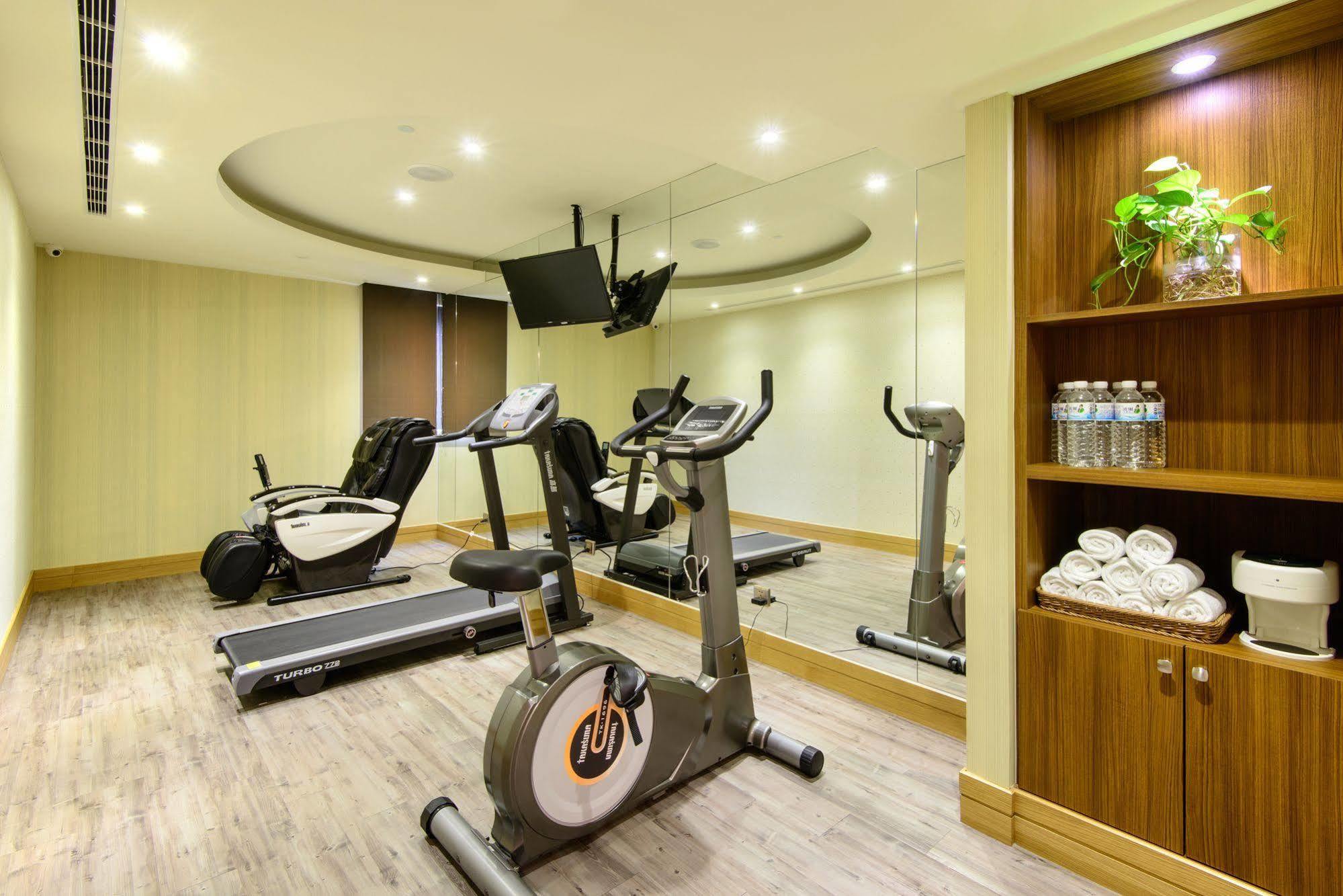 Stay Hotel - Taichung Yizhong Екстер'єр фото